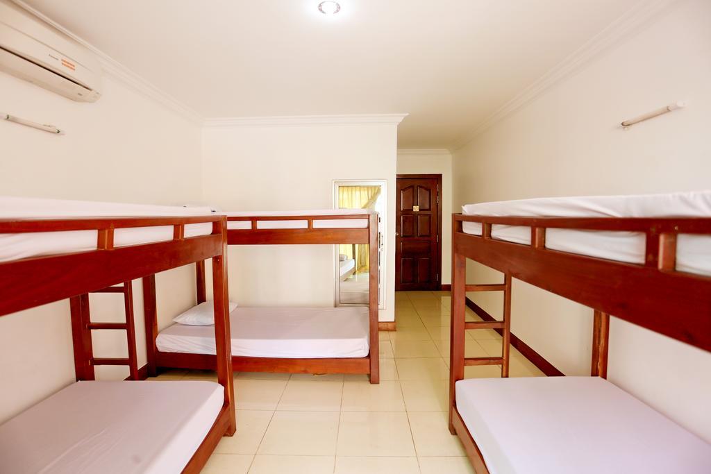 Hang Tep Hostel Siem Reap Exteriör bild